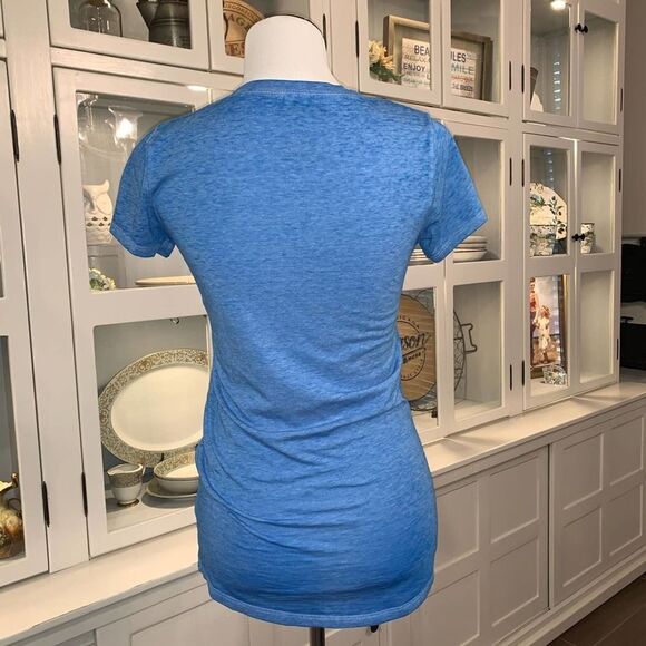 Harry Potter-Waiting on my Letter to Hogwarts Tee - Picture 3 of 5